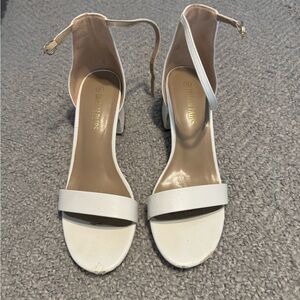 🪩LOWEST🪩White Women's Sandals by Universal Thread